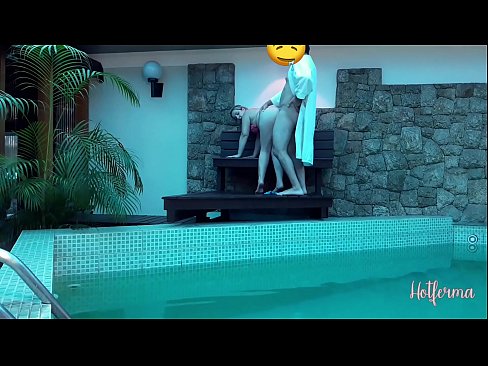 ❤️ Šef povabi služkinjo na bazen, vendar se ni mogel upreti vročemu ❤❌ Sex video na sl.sfera-uslug39.ru ️❤