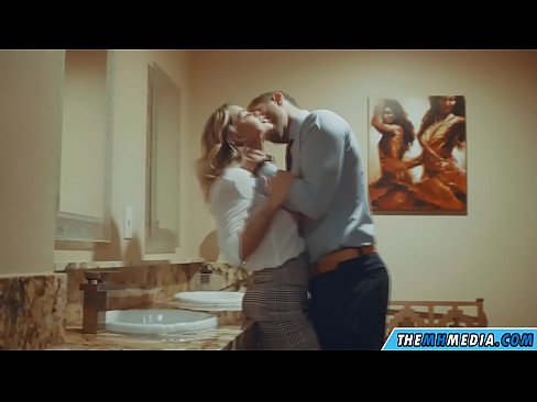 ❤️ Ko vas prsata blondinka zapelje na javnem stranišču ❤❌ Sex video na sl.sfera-uslug39.ru ️❤